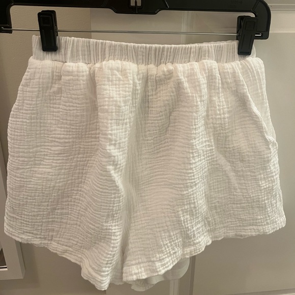 Princess Polly Mateo Shorts White - Picture 3 of 3